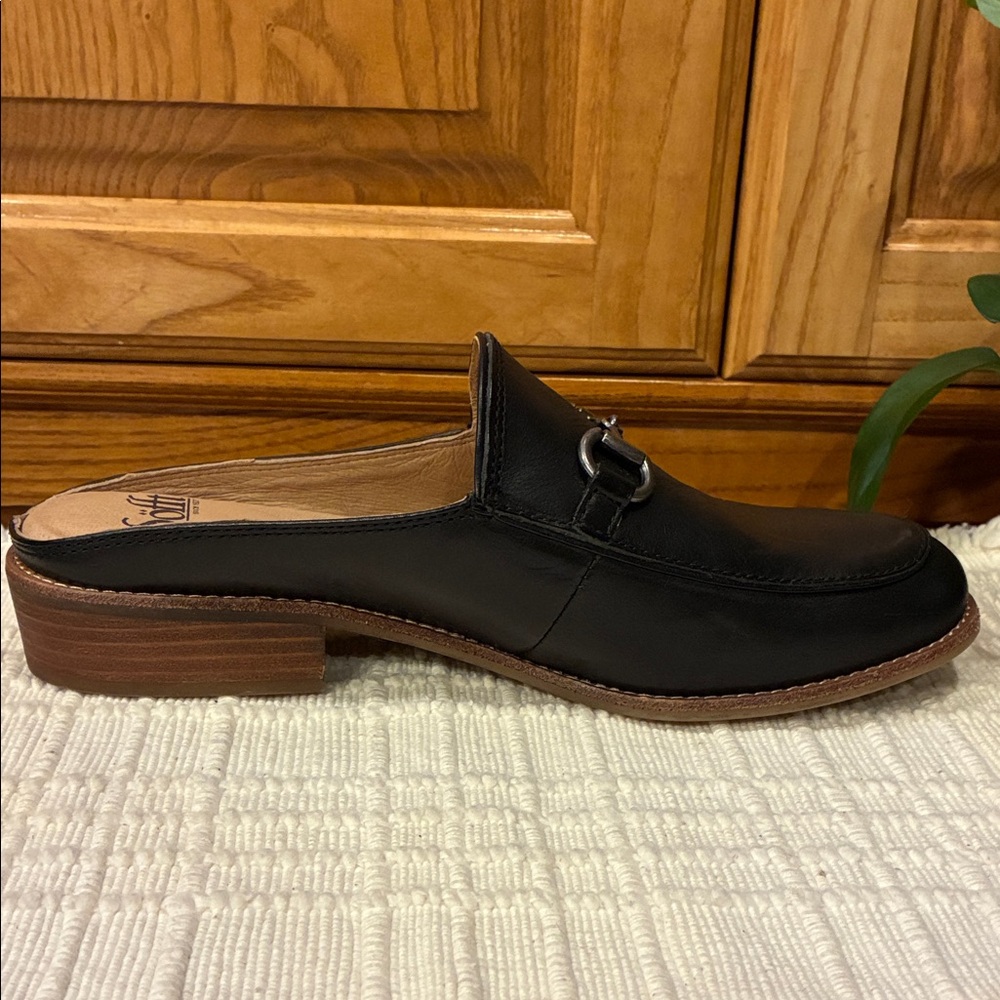 New Size 9 Sofft Black Heeled Leather Mules with Silver Trim (ABBA) - Picture 4 of 16